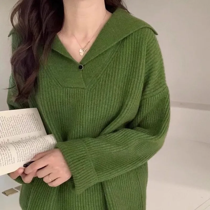 2025 Maglione lavorato a maglia strutturato con colletto blu scuro alla moda da donna Top casual pullover morbido e caldo stile pigro invernale