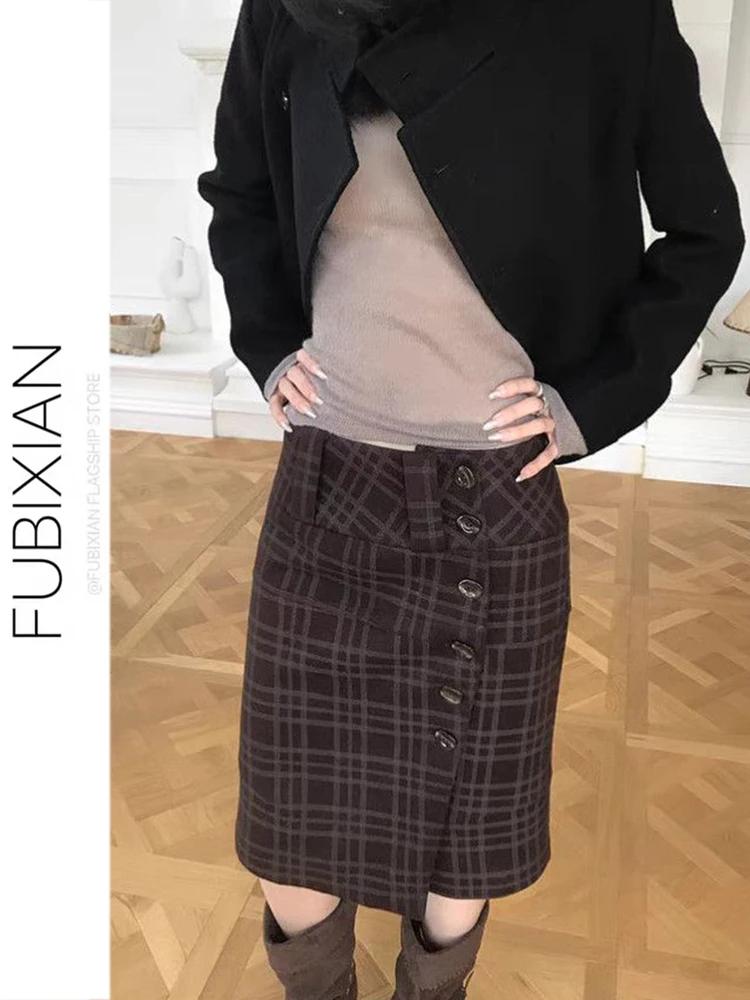 

Korean Sle High Waist A-Line Skirt with Button Decoration Plaid Design Ele Brown Color Autumn Winter Women's Skirt