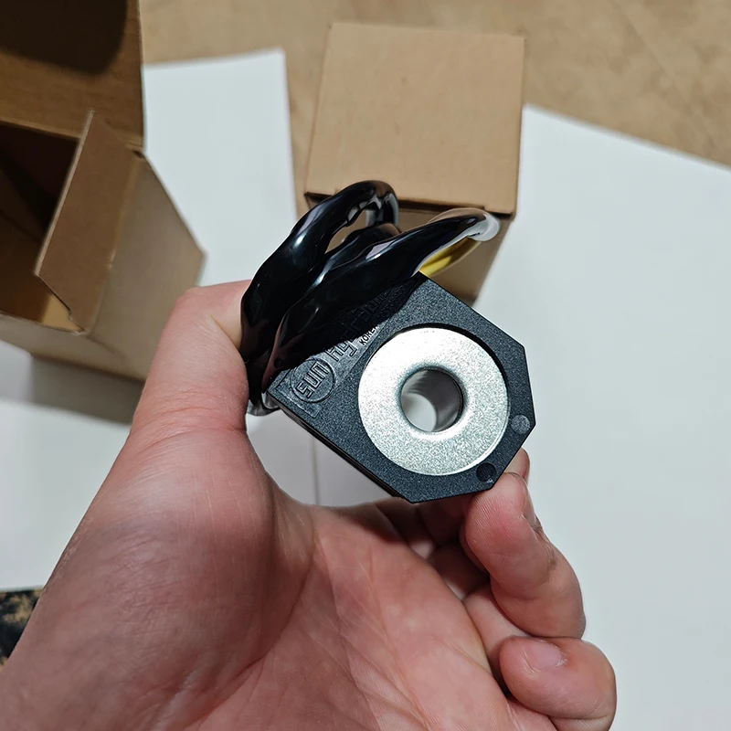 Électrovanne Doosan Excavator Accessories DH150/220 Pilot Solenoid Valve Coil Daewoo 225 300-5-7 Inner Diameter 13mm Height 52mm Autres vannes — détail 1