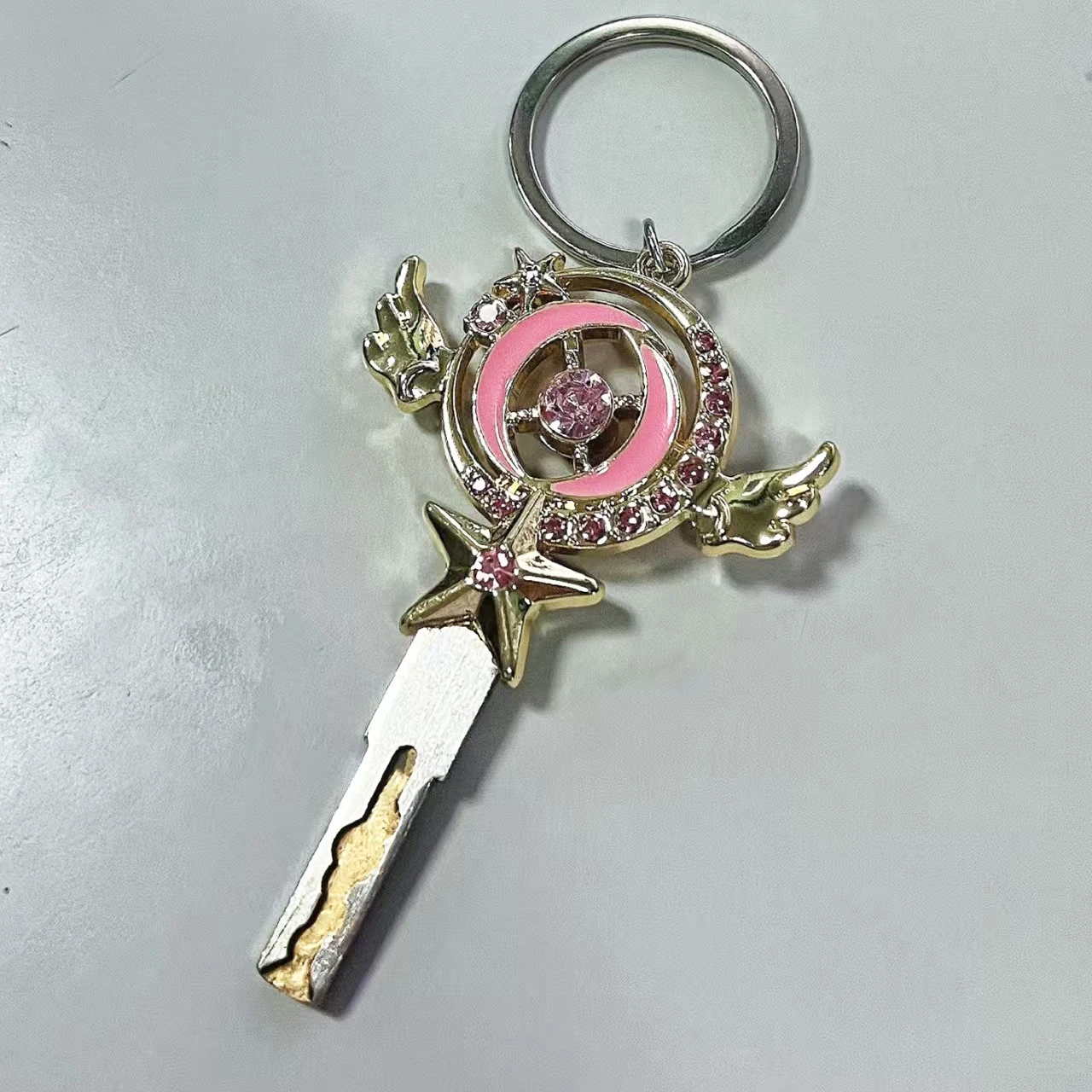 

Cardcaptor Сакура Воин Слипетр Звезда Луна Волшебная палочка Мотоцикл Автомобиль Персонализированный ключ Модификация сменной ручкой DIY