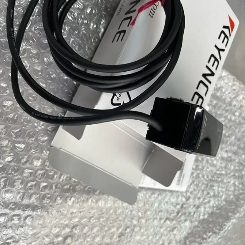 Amplifier Sensor pergeseran Laser IL-1050 Keyence