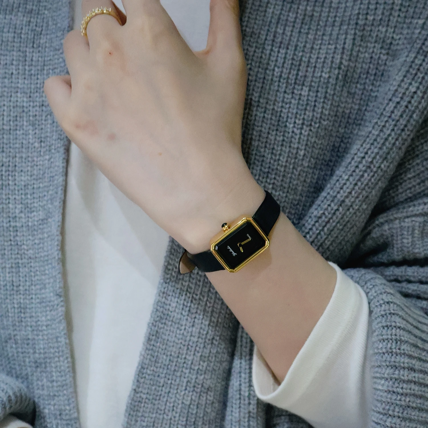Relógio Feminino Pequeno Preto - Luxury Watch Level avaliação e preço