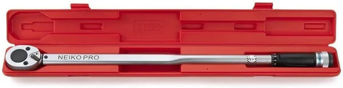 

3/4" Drive Adjustable Click Torque Wrench, 50-300 Ft-Lb Range, 34" Length, Chrome Vanadium Steel