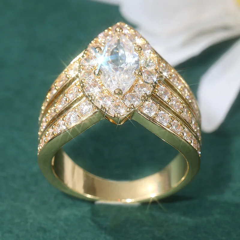 Modischer goldfarbener, mit weißen CZ-Steinen besetzter Damenring, geometrischer Schmuck für den täglichen Gebrauch, Partyschmuck – Detail 4