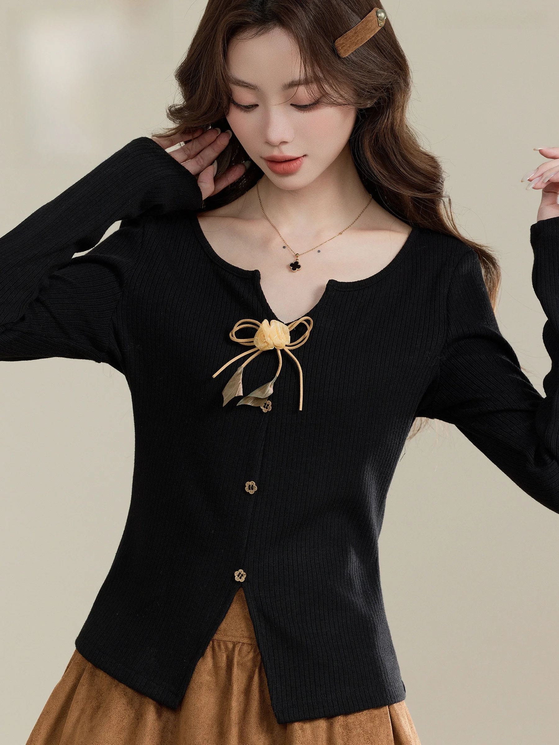 

Черный вязаный свитер женский, приталенный, повседневный, весна-осень, новинка, с узлом и боковым разрезом, высокое качество, модный