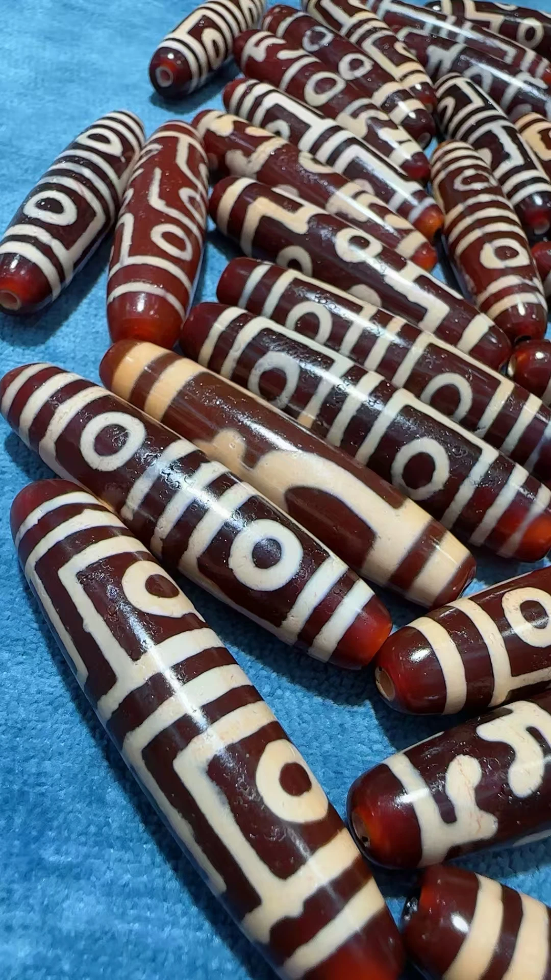 30pcs/lot Red DZi Bead Weathering Vein 60mmB Different Totems Magic Power Fengshui Amulet Collection DIY Jewelry