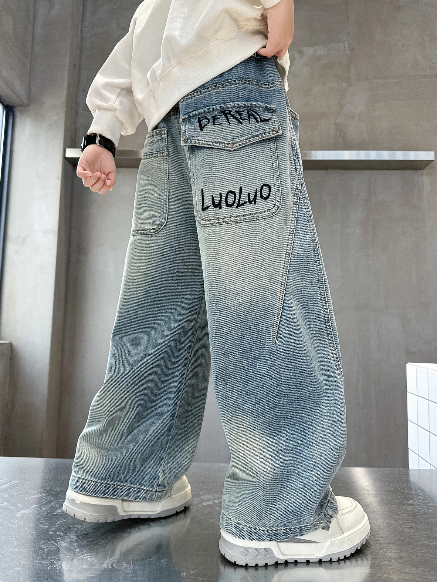 男の子春秋デニムジーンズミッドトール子供服ストレートレッグゴムウエストロングパンツカジュアルスタイリッシュ韓国版
