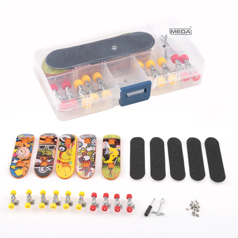 Nieuwe 1 Set Plastic Mini Finger Skating Board Tafelspel Speelgoed Kids Skateboard Kinderen Vinger Toets Scooter Skate