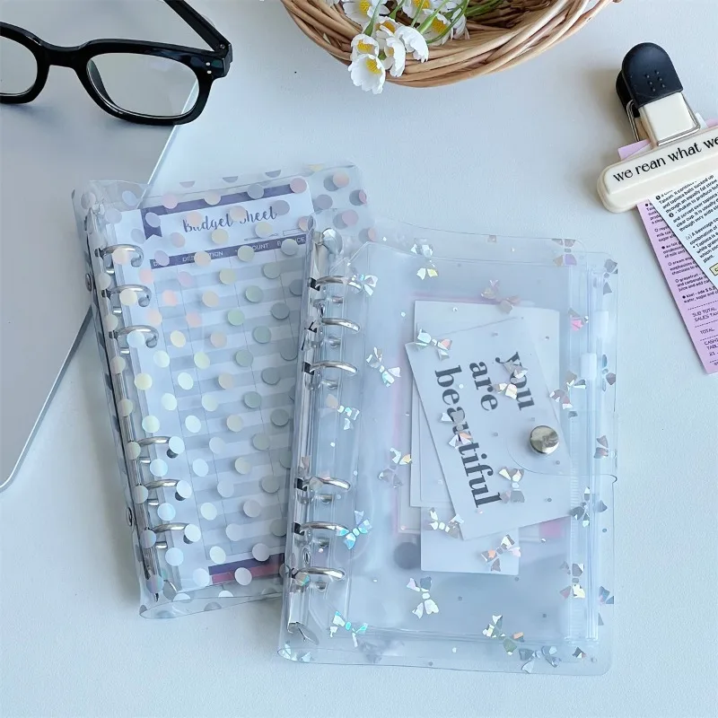 

1 шт. Круглая папка-скоросшиватель на шесть отверстий с прозрачными вкладышами для документов, из ПВХ, для свободных листов.