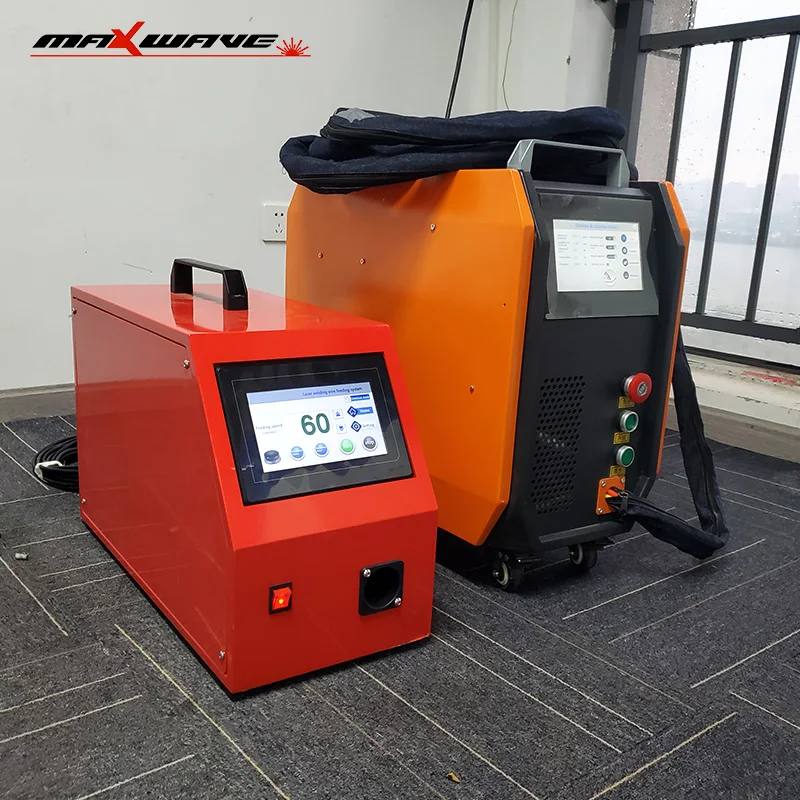 ماكينة لحام بالليزر 800 وات 1200 وات تصميم محمول مبرد بالهواء خفيف الوزن وكفاءة عالية