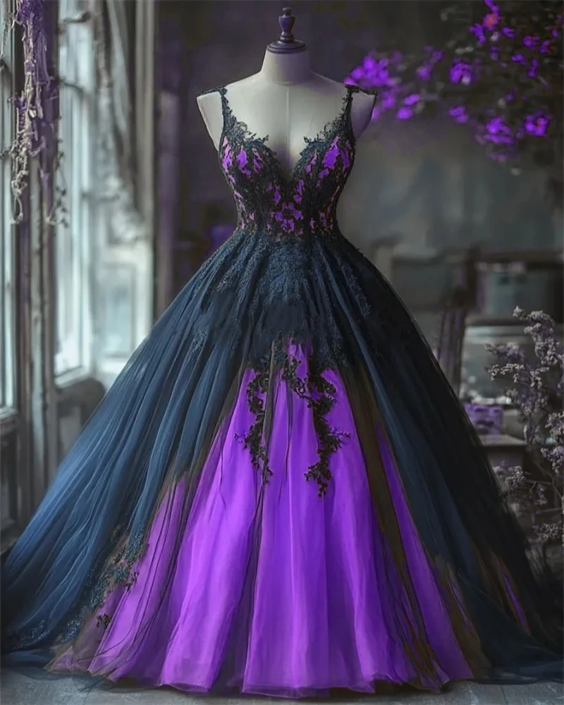 

Gothic Wedding Dress Black And Purple Tulle Bridal Gowns Lace Appliques Spaghetti Long Court Train Vestido De Novia Customized