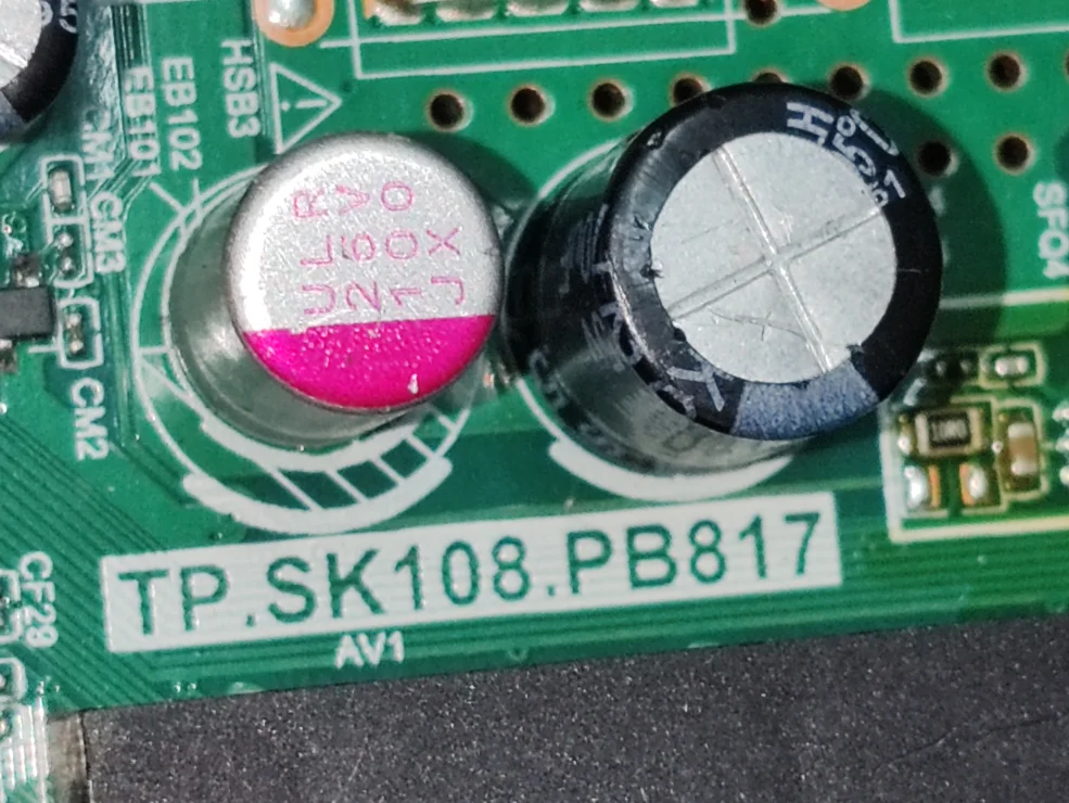 TP.SK108.PB817 The three in one TV motherboard can use a 12V battery voltage input Physical photos for 1366x768