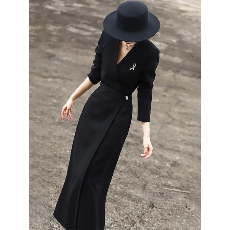 

2024New Autumn Women's Clothing Temperament Dress CommutingvCollar Tight Waist Flab Hiding Slimming Long Suit Skirt