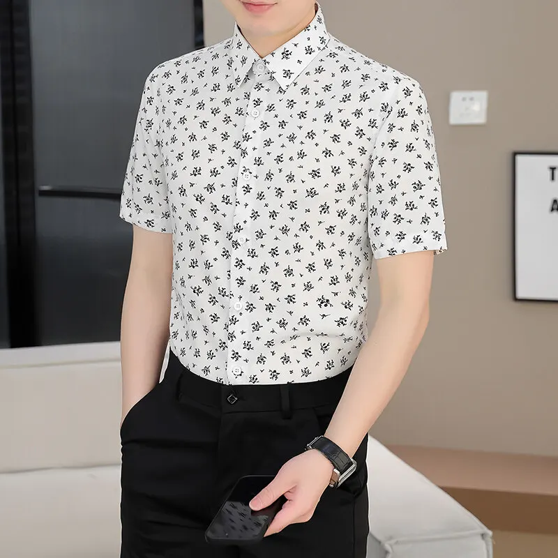 

2025 Summer New Men's High Quality Short sleeved Shirt with High Beauty and Small Floral Business Short sleeved Shirt