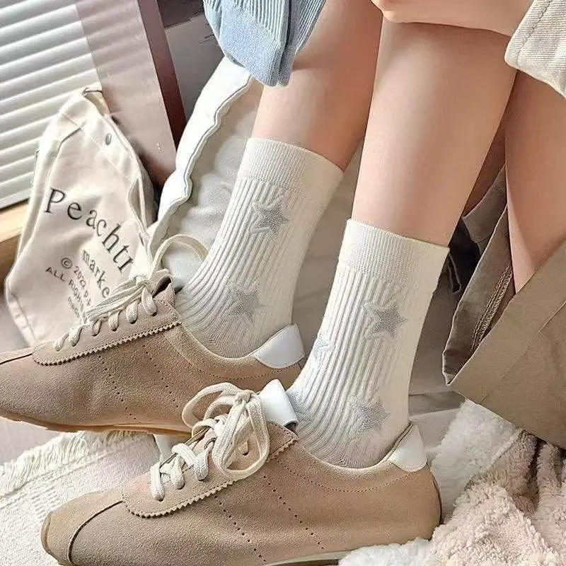 1/4 زوج نجمة مطبوعة المرأة منتصف جوارب أنبوبية لينة مريحة امتصاص العرق تنفس كل موسم الكورية نمط الجوارب غير رسمية