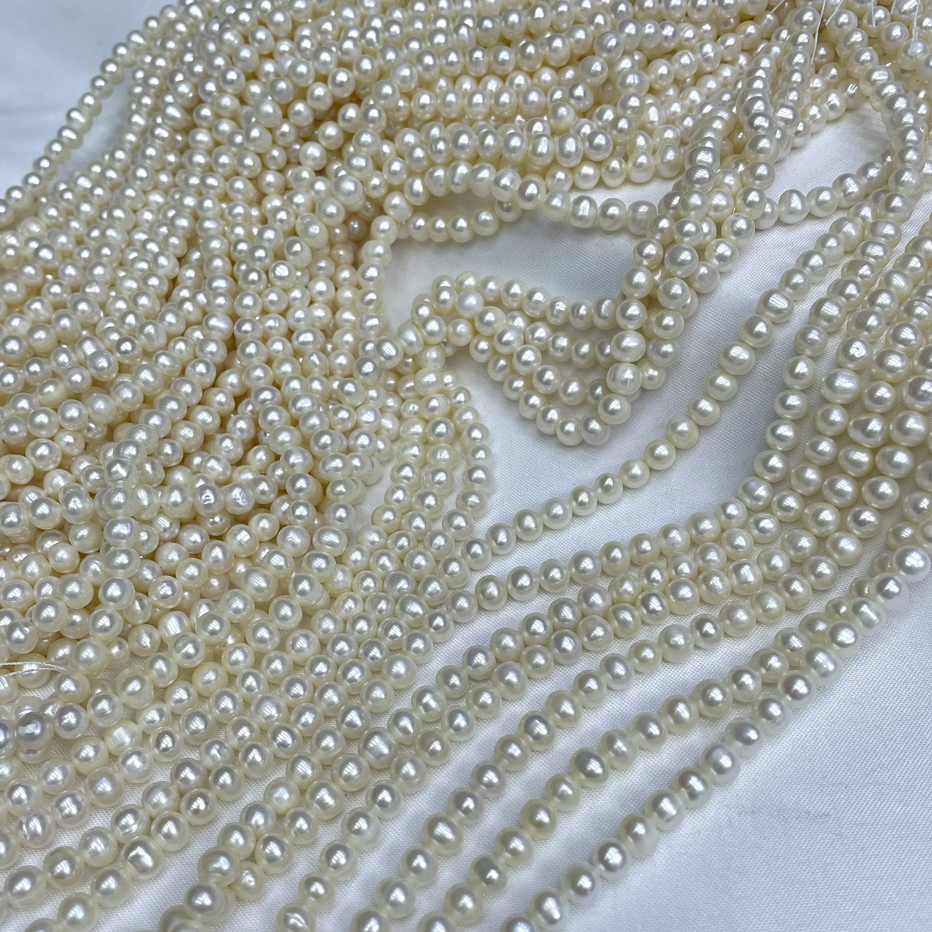 

6-7mm Near Round Shape Cultured Natural Freshwater Pearl Strand