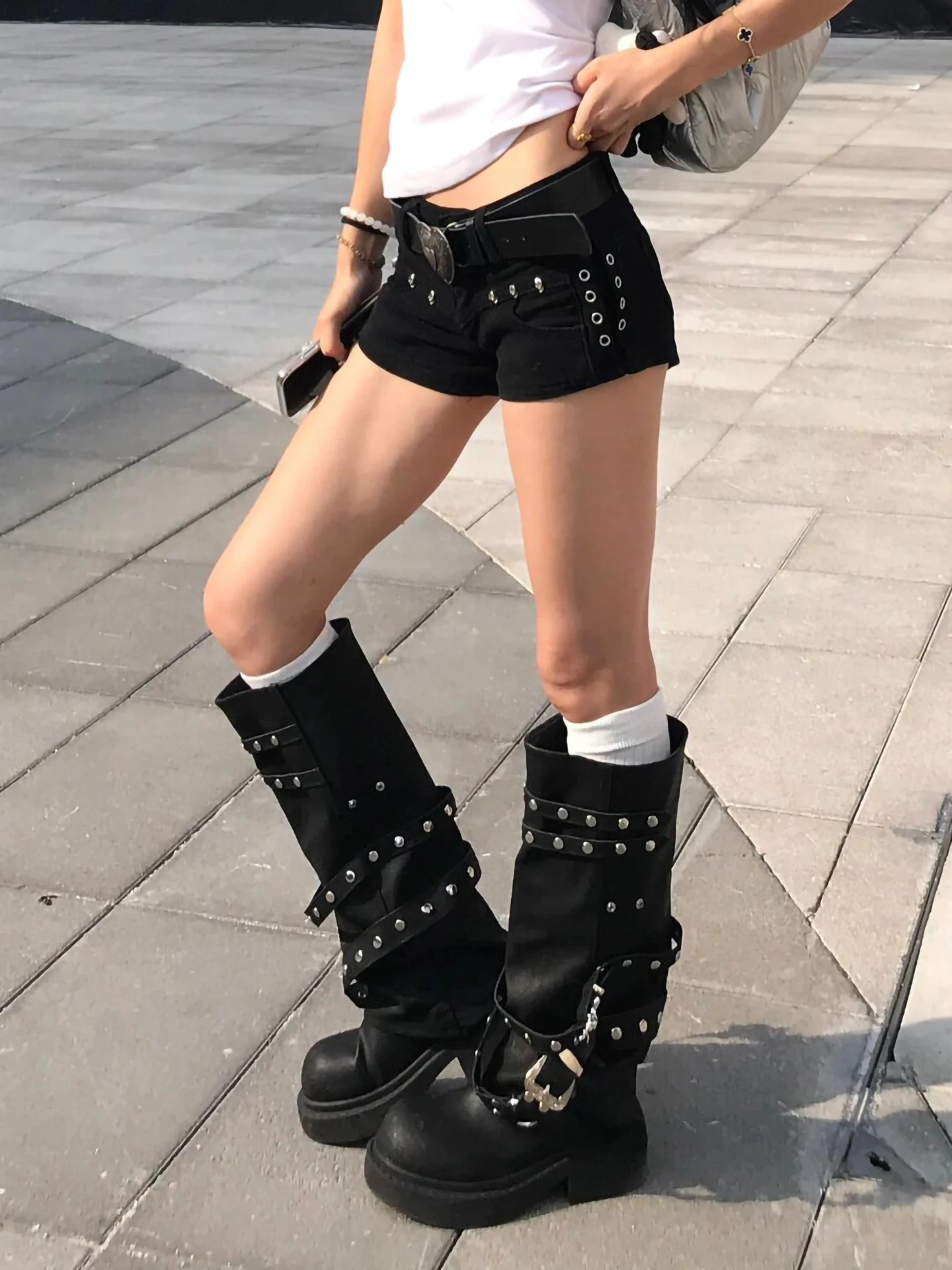 bottes-a-talon-epais-et-rivets-pour-femme-style-floriste-spicy-lady-nouvelle-collection-ete-2026-bottes-longues-bottes-punk-montantes-non-genouilleres-style-cavalier