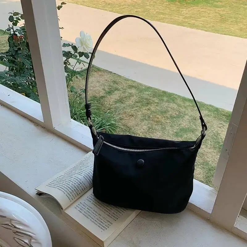 Korean Sle Solid Color Shoulder Bags Women Lightweight Waterproof Nylon Large Capacity Crossbody Ladies Casual Underarm Bag