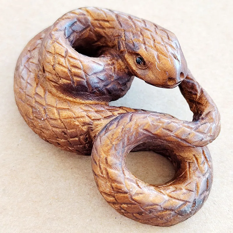 

Y8741 - 2 "резная вручную фигурка Netsuke из бокса-резная змея