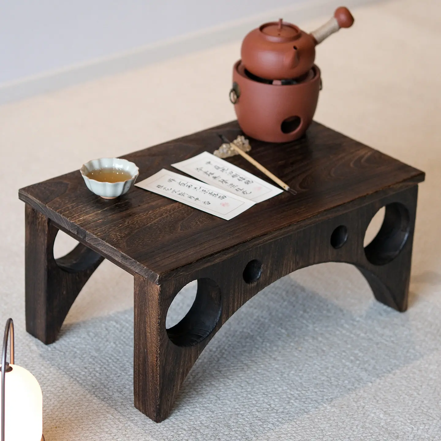 Arched bridge design, solid wood low tea table, stunningly quiet style, mid-period Zen tea table, bay window