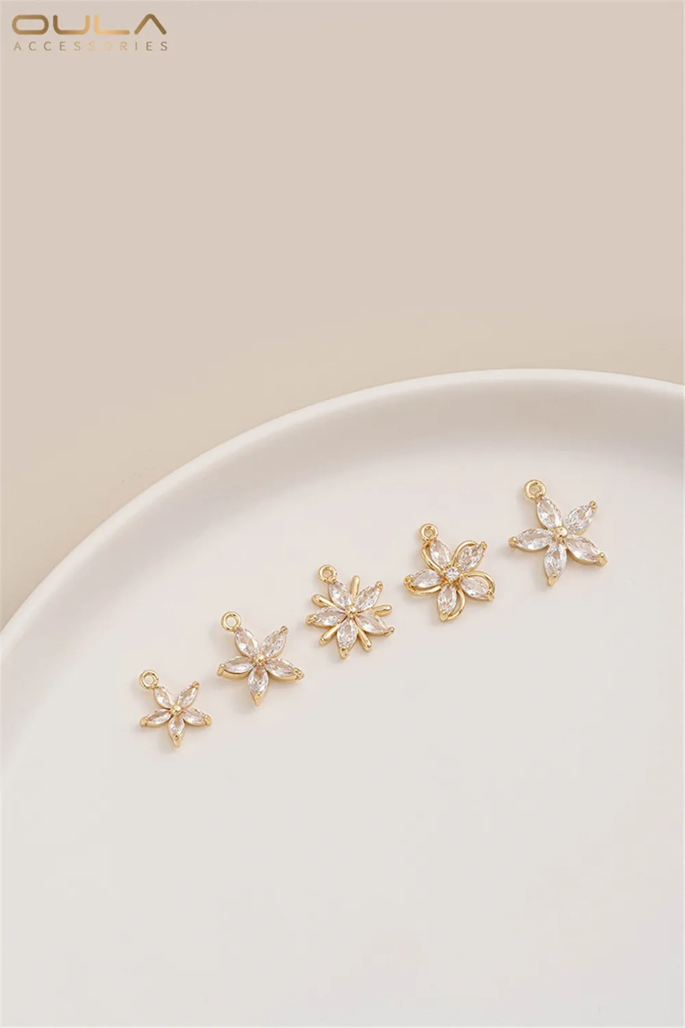 1PCS Zircon Heart Cherry Blossom Daisy Pendant 14K Gold-plated Flower-shaped Pendant Diy Bracelet Earring Accessory Pendant