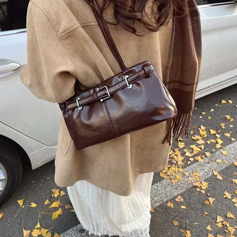 

Vintage Handbag for Women Large Capacity 2024 New Autumn/winter Underarm Commuting Bag Korean Casual Single Shoulder Tote Bag