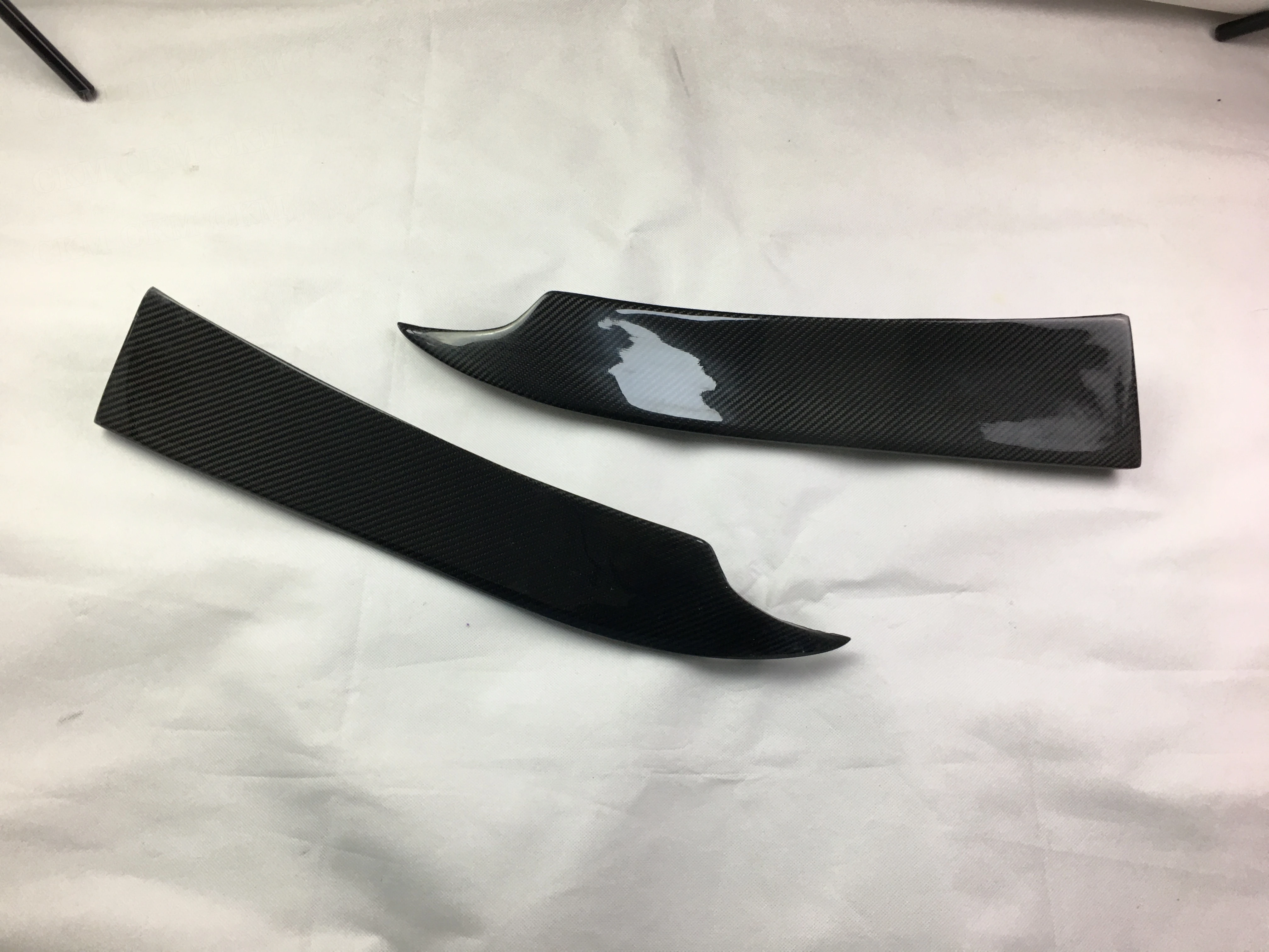 Carbon Fiber Rear Lip Splitters Aprons For Benz C Class W204 C63 AMG 2012 2013 2014 FRP Bumper Side Cupwings Winglet Accessories view 3