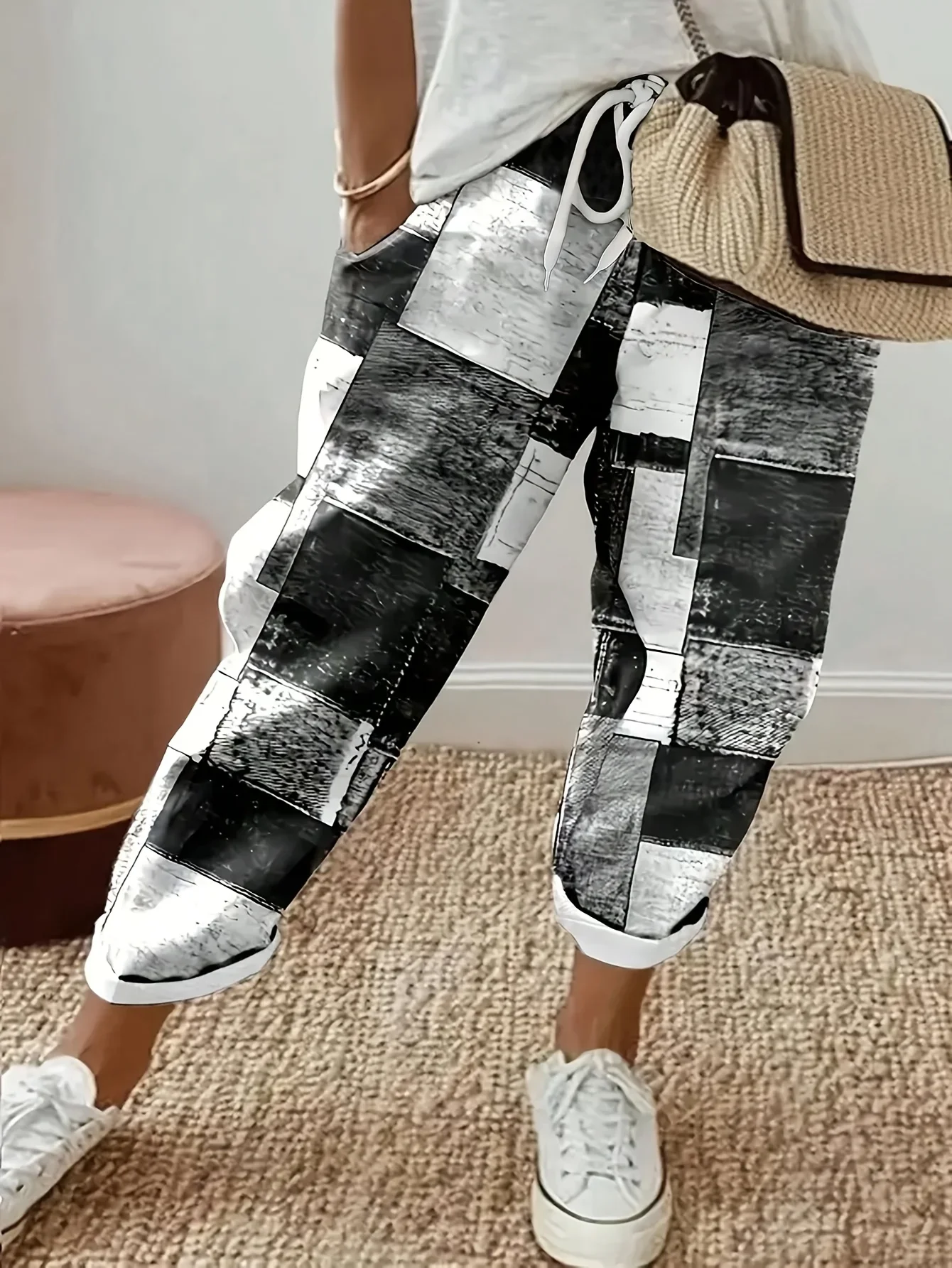 Women's Fashion Plus size 1XL-5XL Printed Flower Pants Ladies Casual Comfortable Loose Pocket Pants Casual Mid-waist Haren Pants