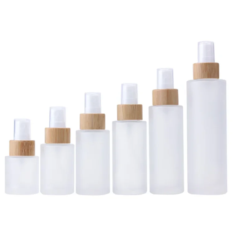 Hot Selling Frosted Glass Fine Mist Spray Bottle with Bamboo Lid 20ml 30ml 50ml 100ml Flat Shoulder Hair Care Serum Toner Pump