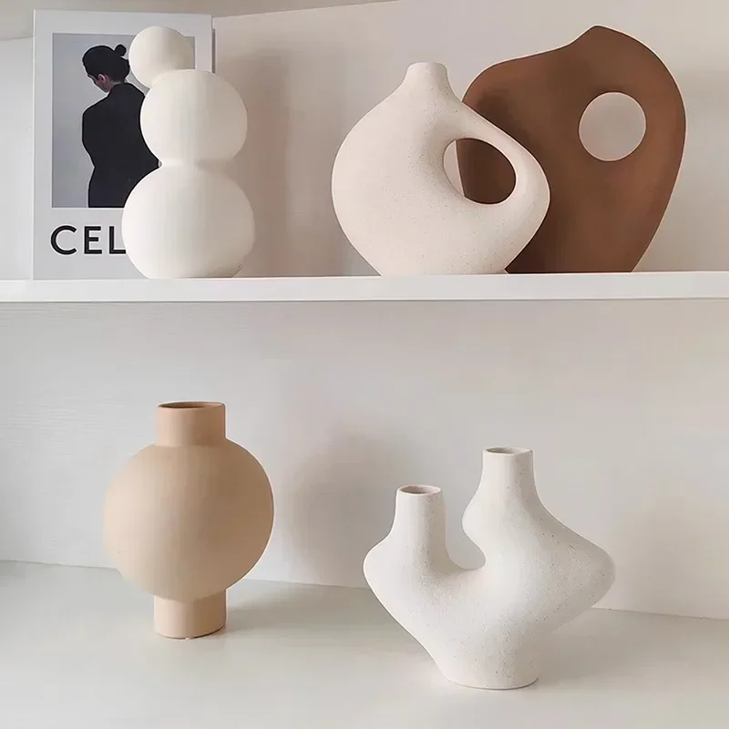 LIVETAI Ceramic Aesthetic Vase, Bouquet Large Decorative Vase Ornament for Home Bathroom Table Centerpieces Bookshelf Decor