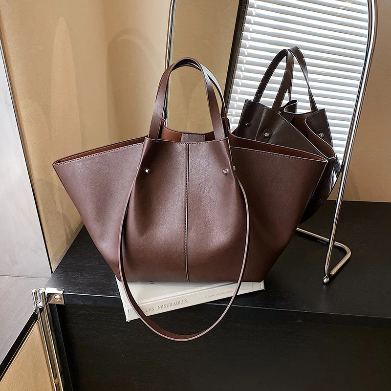 

New women's tote bag, stylish and simple, suitable for commuting, large capacity, winged single-shoulder bag