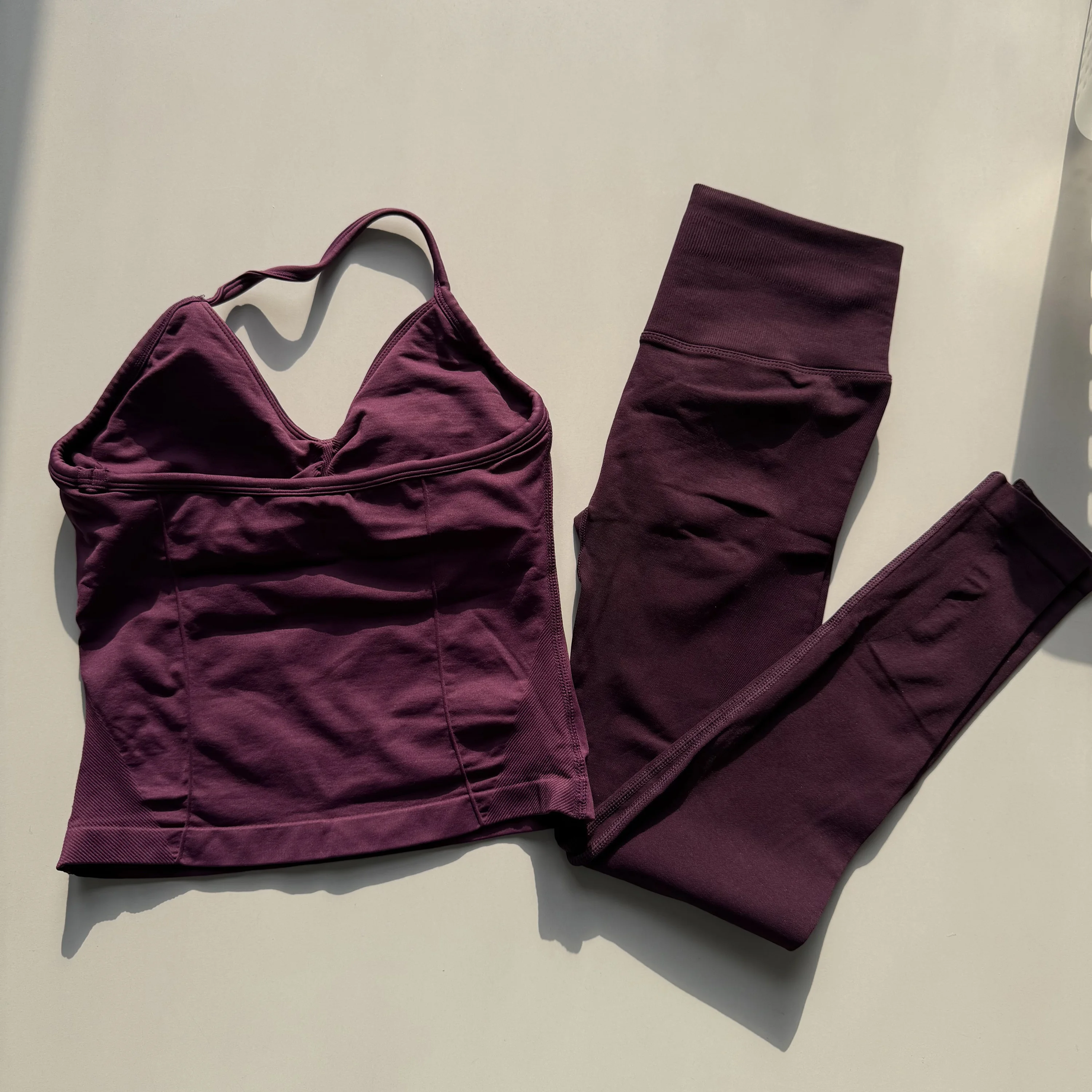2-teiliges Sport-Set für Damen: Push-Up-Yogahose mit Rückenlöchern, Fitness-BH, High-Waist-Leggings, nahtlose Tights, Trainingsanzug – Detail 15