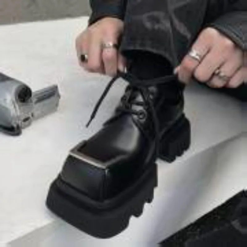 

Ladies' Cool Leather Shoes Four Seasons Thick Bottom Anti Slip Comfortable Women's Square Head Role Playing Lace Shoes