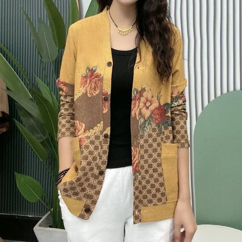 Floral Printed Vintage Single-breasted Cardigan Women\'s Clothing 2024 New Long Sleeve Fashion Elegant Pockets Casual Sweaters