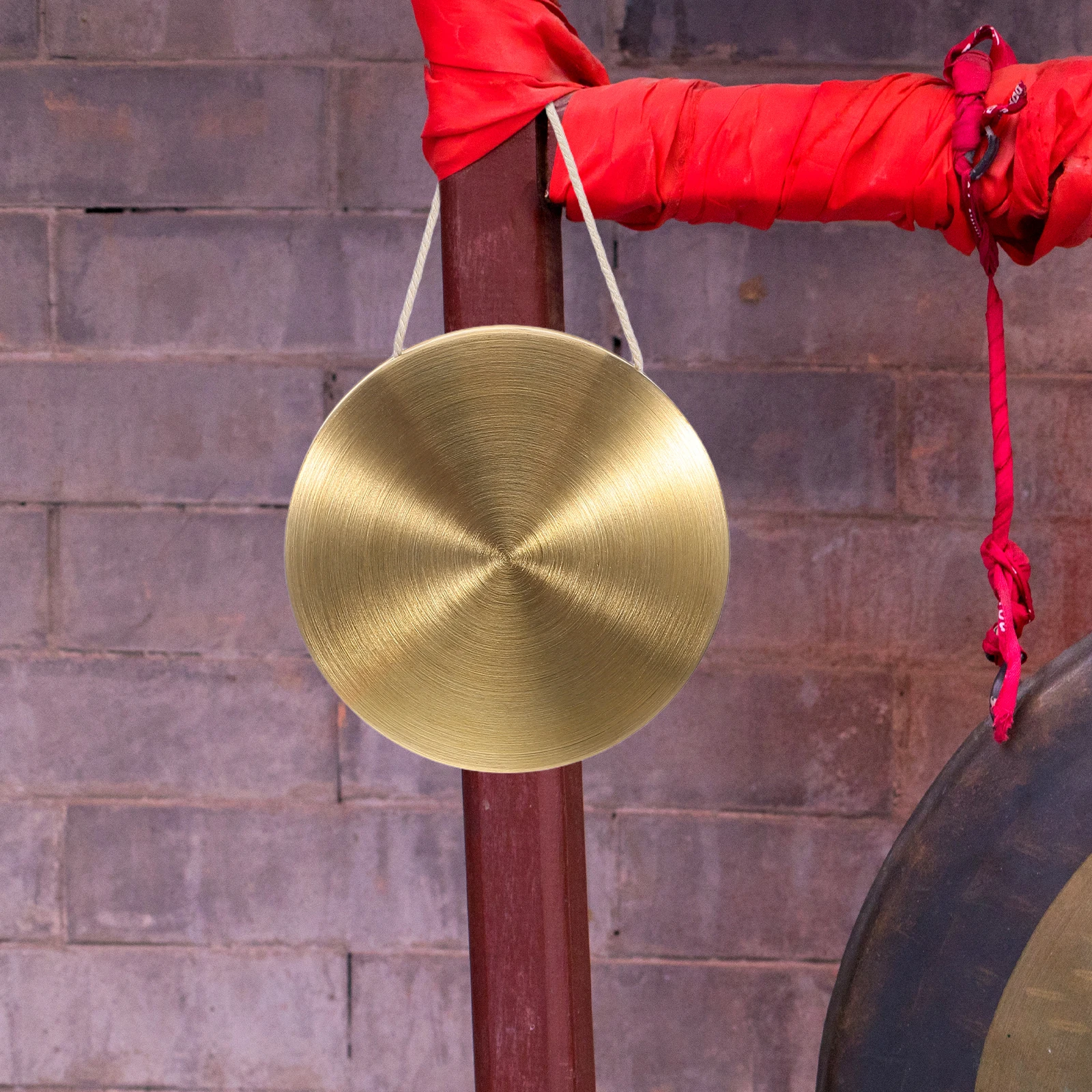 

1 set 10cm 15cm Metal Gong Chinese Traditional Percussion Instrument for Festival Celebration Party Mallet and Strap Included