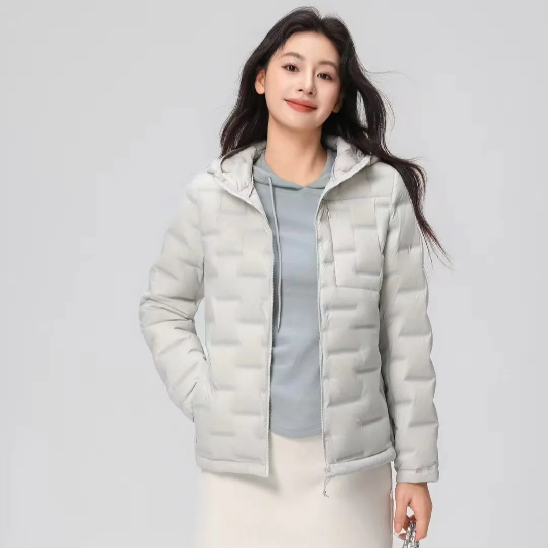 سترة بغطاء للرأس من الاتجاه إلى الأمام. يملأ البطة البيضاء بنسبة 90% هذا المنتفخ خفيف الوزن لملابس الشتاء الأنيقة والمريحة. #4