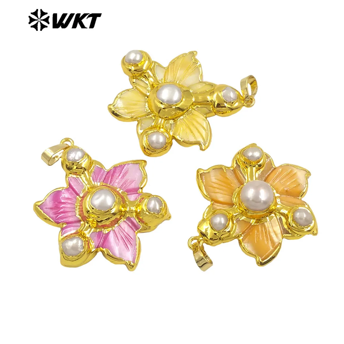 

WT-JP388 Beautiful Colorful Shell With Three Pearls Paved 18K Gold Pendant Jewelry Finding For Women Earring Decorative