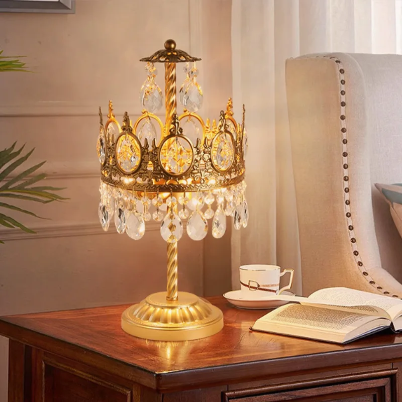 

Brass vintage crystal bedroom bedside lamp, vintage all-copper creative homestay internet-famous lamp