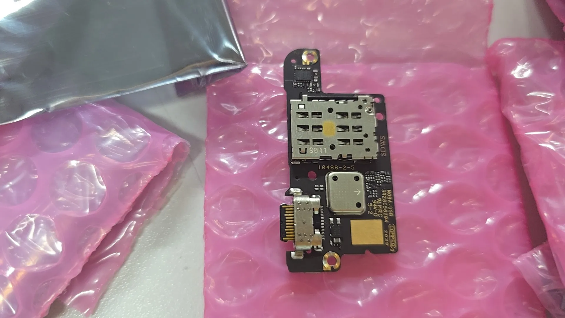 

Lenovo Legion Pro Tail Charging Daughterboard L79031 Microphone Daughterboard SIM Card Slot Socket Part Number 5B28C16919