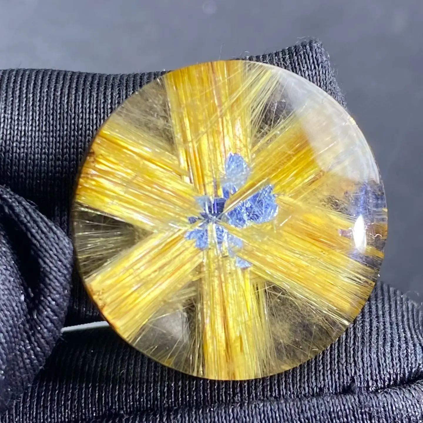 Natural Gold Rutilated Quartz Pendant 21*21*5mm Oval Rutilated Quartz Flower Men Women Brazil AAAAAAA