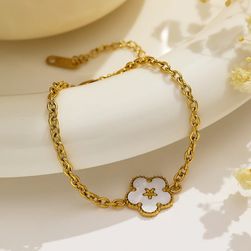 

Five Pointed Star White Flower Titanium Steel Bracelet with Shell 18K Gold Plated Waterproof High Polished Jewelry for Women