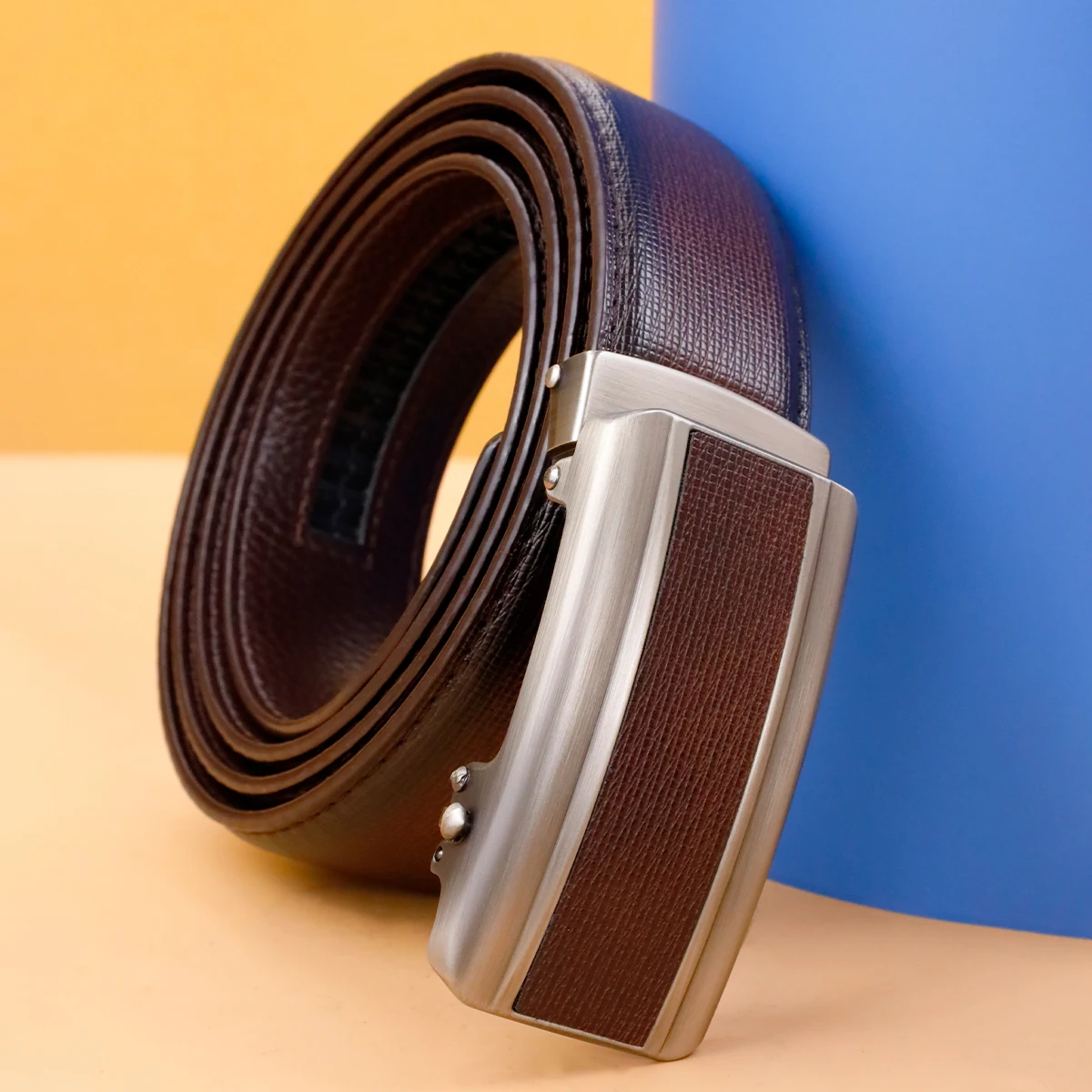 حزام جلد PU بسيط للأعمال للرجال، تصميم بإبزيم تلقائي، اختيار مثالي للهدايا لجميع المناسبات، إكسسوار متين وأنيق