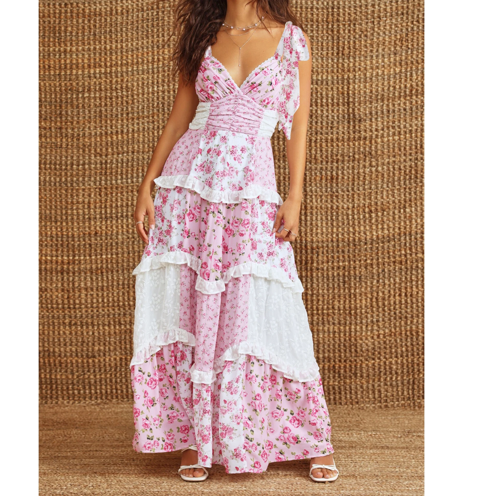 Abito da donna senza maniche in pizzo patchwork floreale con scollo a V profondo, cravatta con spalle scoperte, abito lungo con volant a strati