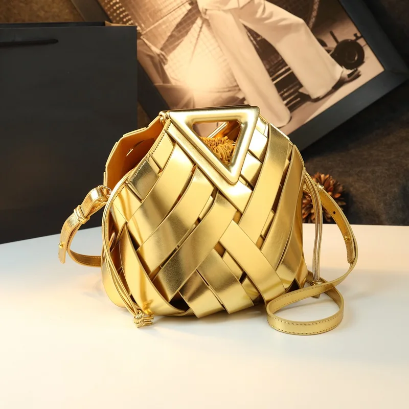 

Luxury Casual Designer Diaper Bag Women Large Capacity Tote Elegant Leather Crossbody Shoulder Bag For Everyday Sophistication