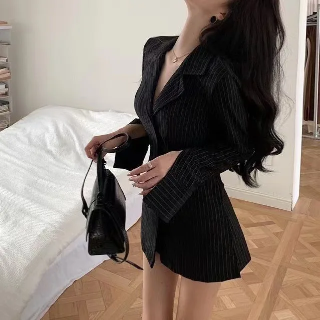 Black Striped Long Sleeve Blouses Women Korean Sexy V-Neck Slim Casual Shirts Y2K Fashion Elegant Office Lady All-match Midi Top