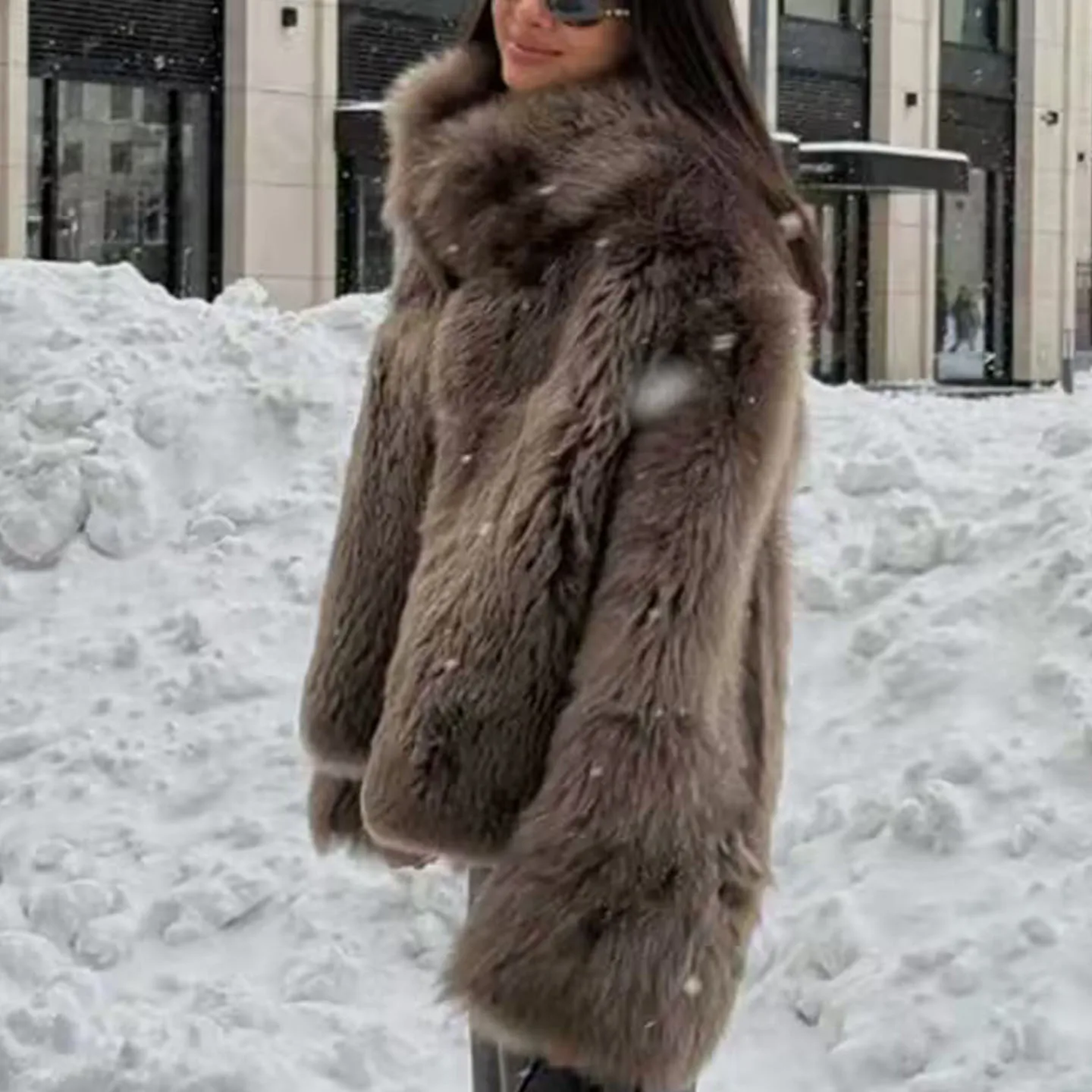 Długi płaszcz z futra Ele Long Sve, damski, modny, młodzieżowy, dopasowany krój, nowość na zimę 2025, skóra marki Sle Z