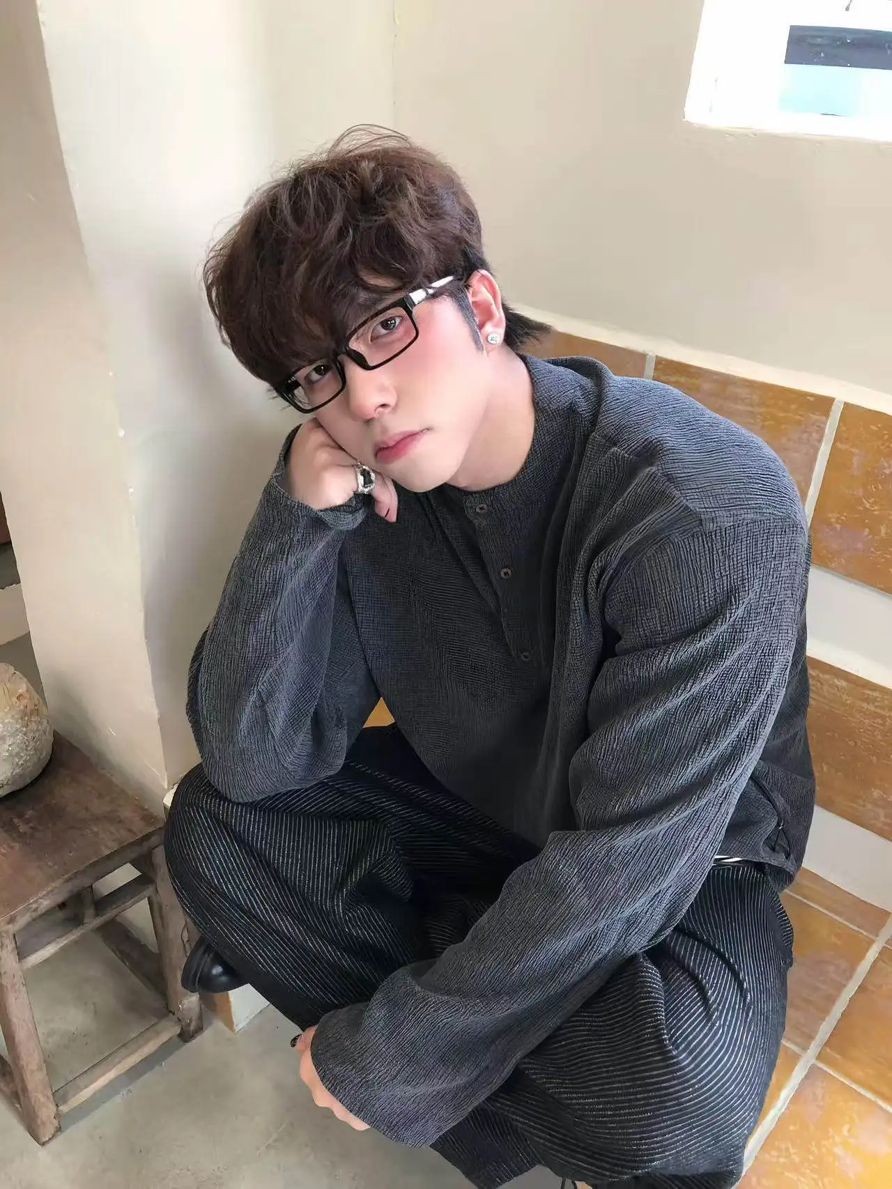 

Креативная осенняя модная рубашка в стиле Old Money с длинным рукавом, с текстурой в виде ветвей и жатым дизайном, из полиэфирного волокна