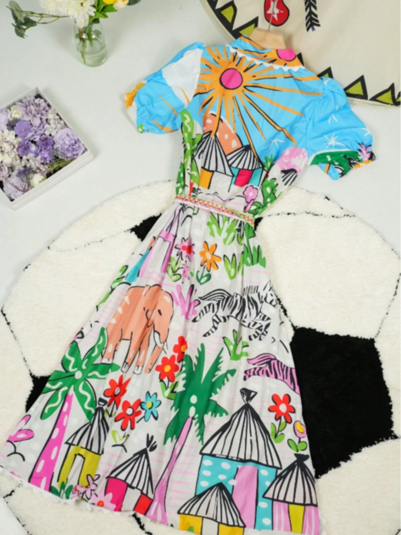 

Повседневное летнее макси-платье с тропическим принтом, V-образным вырезом и короткими рукавами-фонариками