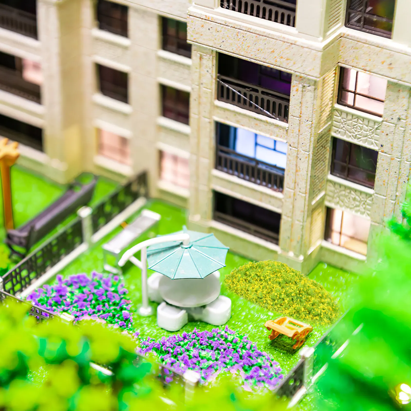 

4Packs DIY Sand Table Modeling Tree Materials Realistic Scale Miniature Foliage Scatter for Diorama Building Craft Landscaping