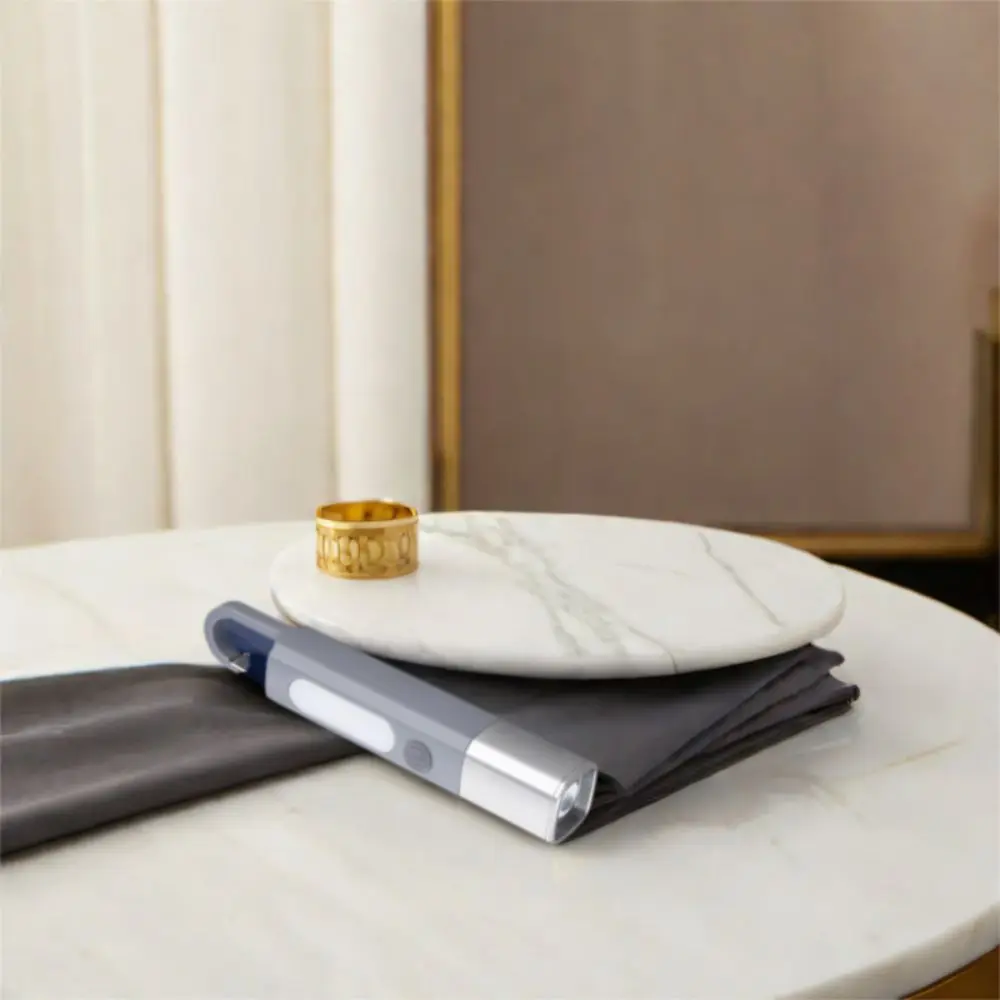 

Сильное освещение Портативный фонарик Подвесной дизайн Телескопический фокус Зарядка через USB Фонарик Перезаряжаемый Водонепроницаемый